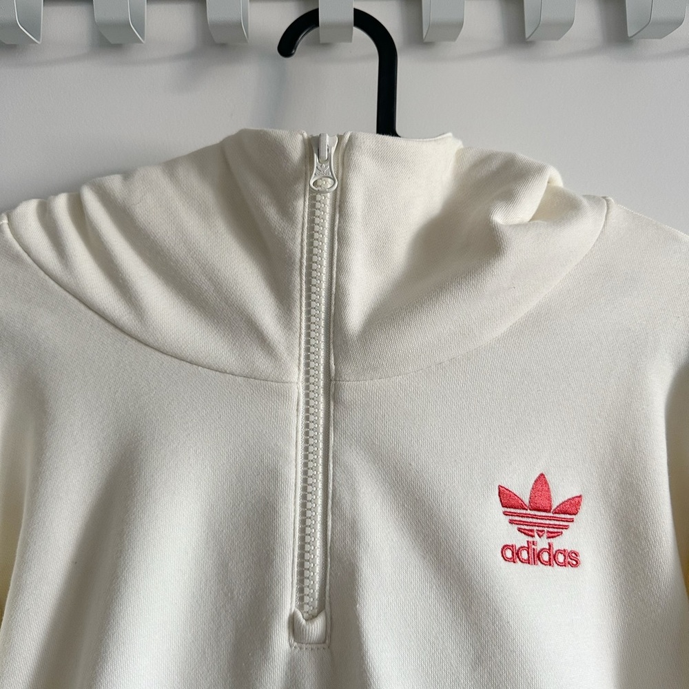 Adidas Cream Hoodie and Black Pants Set - Picture 16 of 16